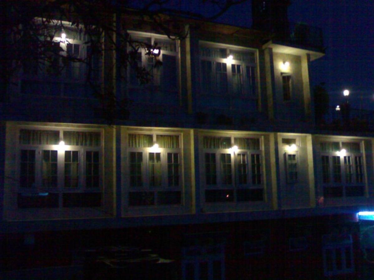 Goroomgo Ankur Lake View Mall Road Nainital - Prime Location With Luxury Room Exteriér fotografie