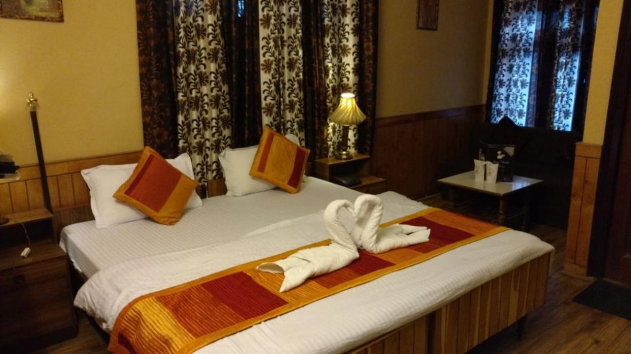 Goroomgo Ankur Lake View Mall Road Nainital - Prime Location With Luxury Room Exteriér fotografie
